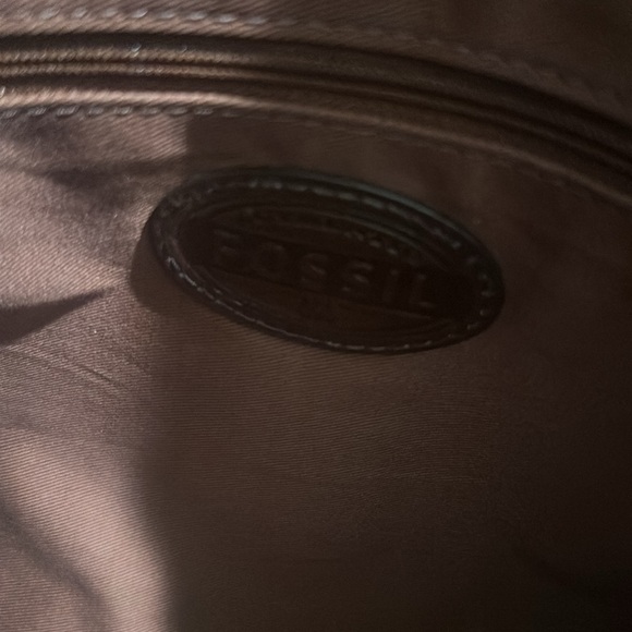 EUC Fossil Croco Embossed Leather Tote with Side Slip Pockets and Hangtag. - Picture 11 of 12